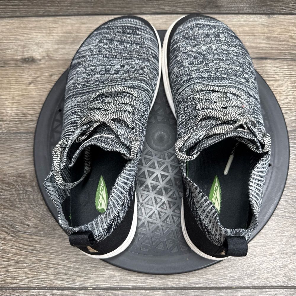 Altra Vali Men’s Size 9.5 Knit Road Running Sneakers Shoes Black/Gray AFW1884A - Picture 9 of 10